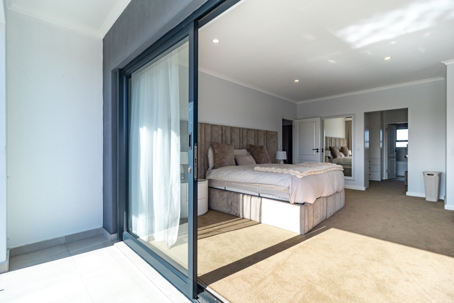 To Let 4 Bedroom Property for Rent in Sandown Estate Western Cape